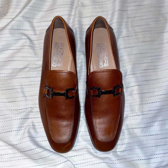 Salvatore Ferragamo - MOCCASIN WITH GANCINI ORNAMENT main image 4